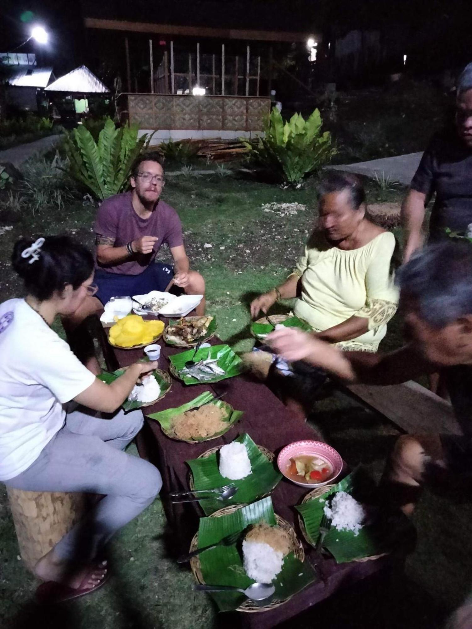 Roca'S Homestay Backpackers Chalet Batuan المظهر الخارجي الصورة
