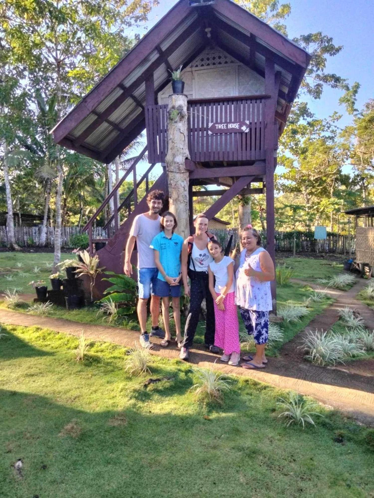 Roca'S Homestay Backpackers Chalet Batuan المظهر الخارجي الصورة